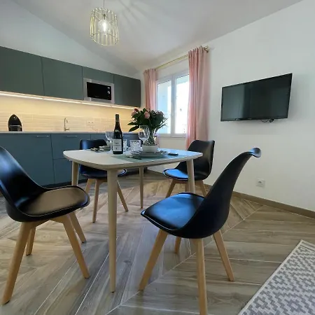 Appartement Renting - Massena - Loft - Heart Of Vieil - The Market With Sea View *