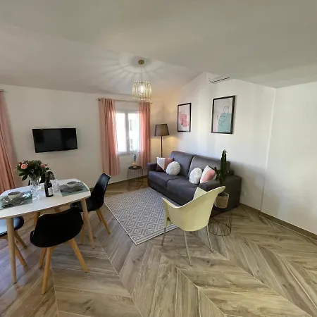 Апартаменты Renting - Massena - Loft - Heart Of Vieil - The Market With Sea View *