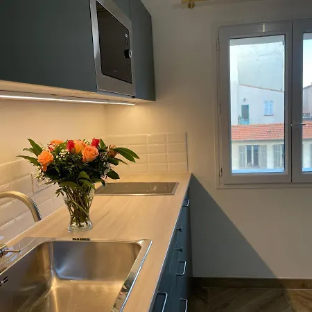 Renting - Massena - Loft - Heart Of Vieil - The Market With Sea View Appartement Antibes